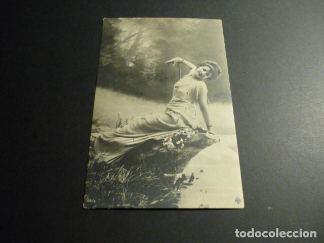 Postales: MUJER ELEGANTE POSTAL - Foto 1