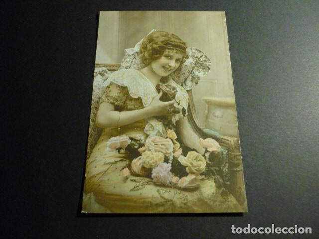 Postais: MUJER ELEGANTE POSTAL