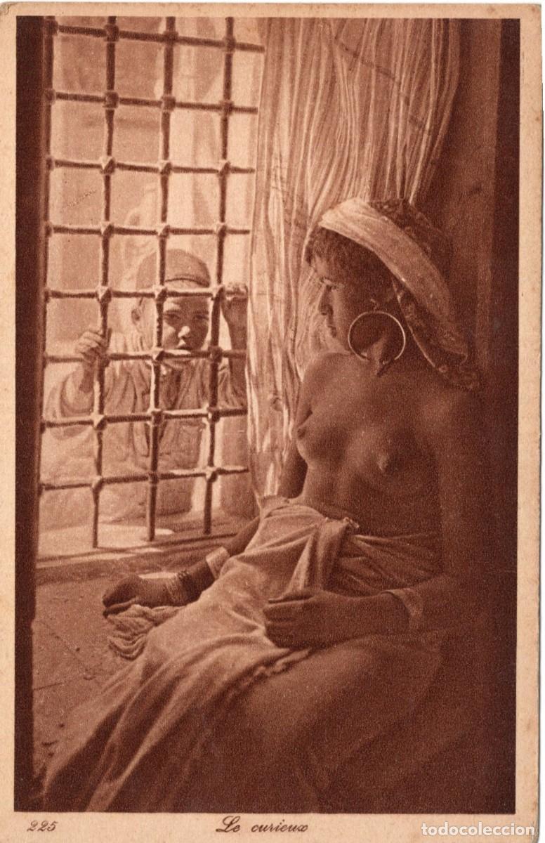 Postales: EROTISMO. MUJER ARABE DESNUDA - Foto 1