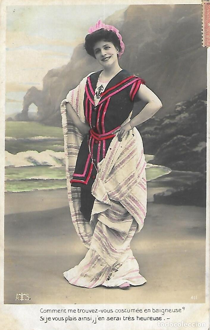 Cartoline: ANTIGUA POSTAL-DAMA EN LA PLAYA (1906)