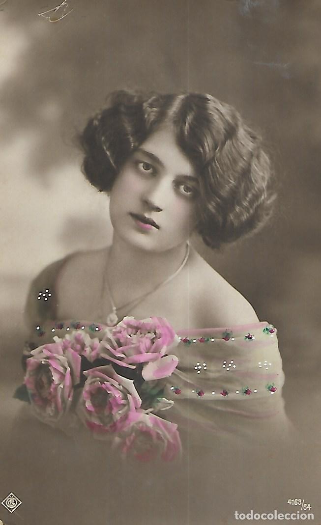 Postales: ANTIGUA POSTAL-DAMA CON ROSAS (1918) - Foto 1