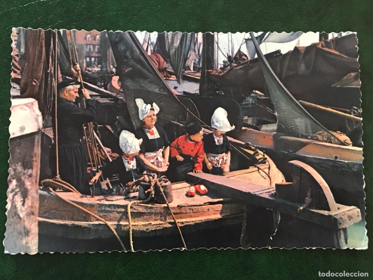 Postkarten: Postal de Nederland Folklore Trajes T&iacute;picos