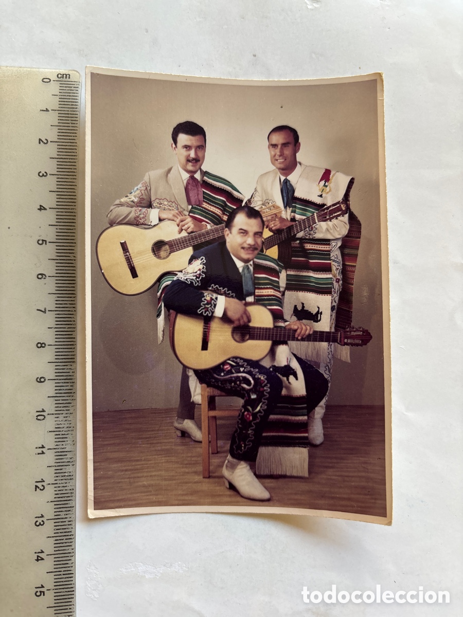 Postcards: FOTO POSTAL. TR&Iacute;O MUSICO VOCAL MEXICANO.