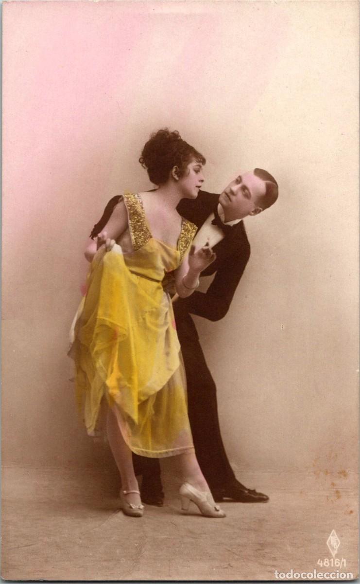 Cartoline: Postal Rom&aacute;ntica Coloreada - Pareja de Novios en Clase de Baile - 4816/1 - 135x83mm