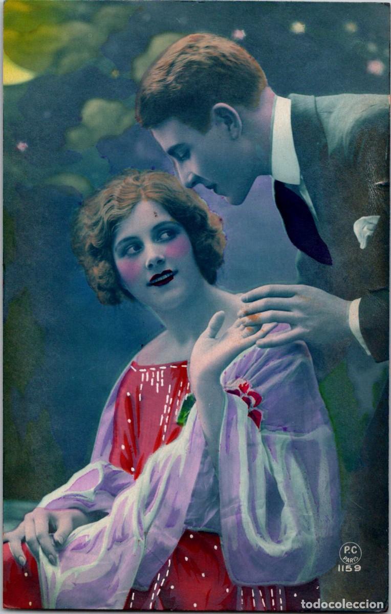 Cartoline: Postal Rom&aacute;ntica Francesa Coloreada - Pareja de Novios - (PC Par&iacute;s) 1159 - 136x87mm