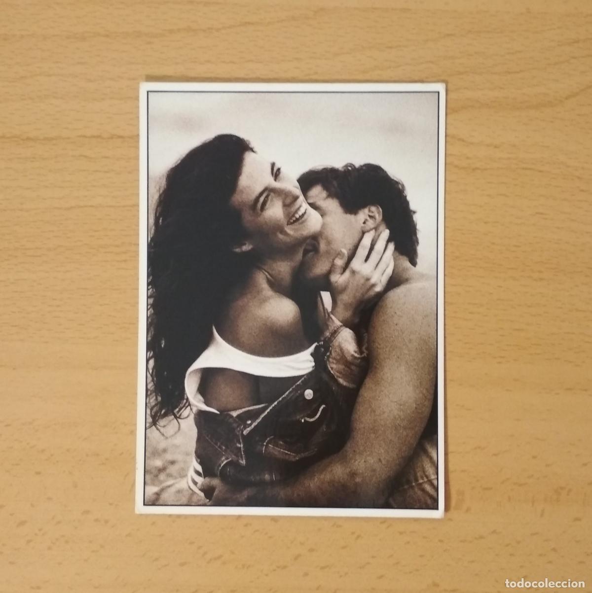 Cartoline: Foto postal pareja en blanco y negro. Fot&oacute;grafo Rob Lang. A&ntilde;os 90. French collection.