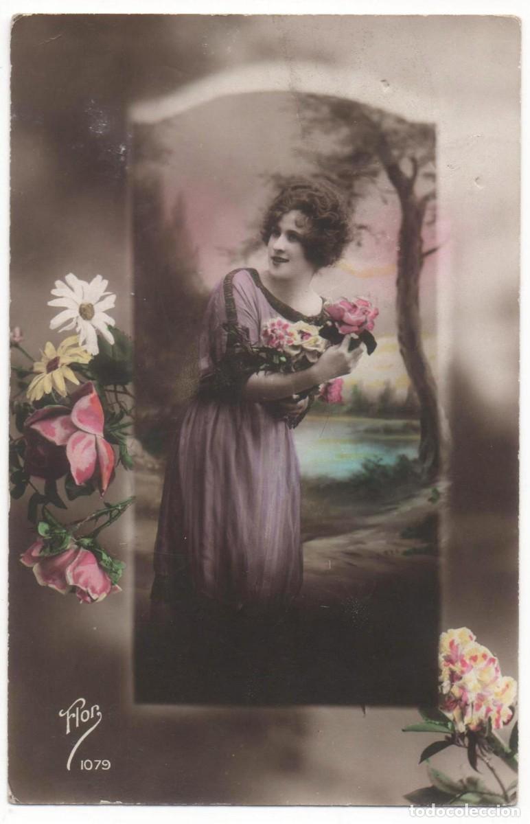 Cartoline: Postal francesa principios del XX- escrita-mujer con flores