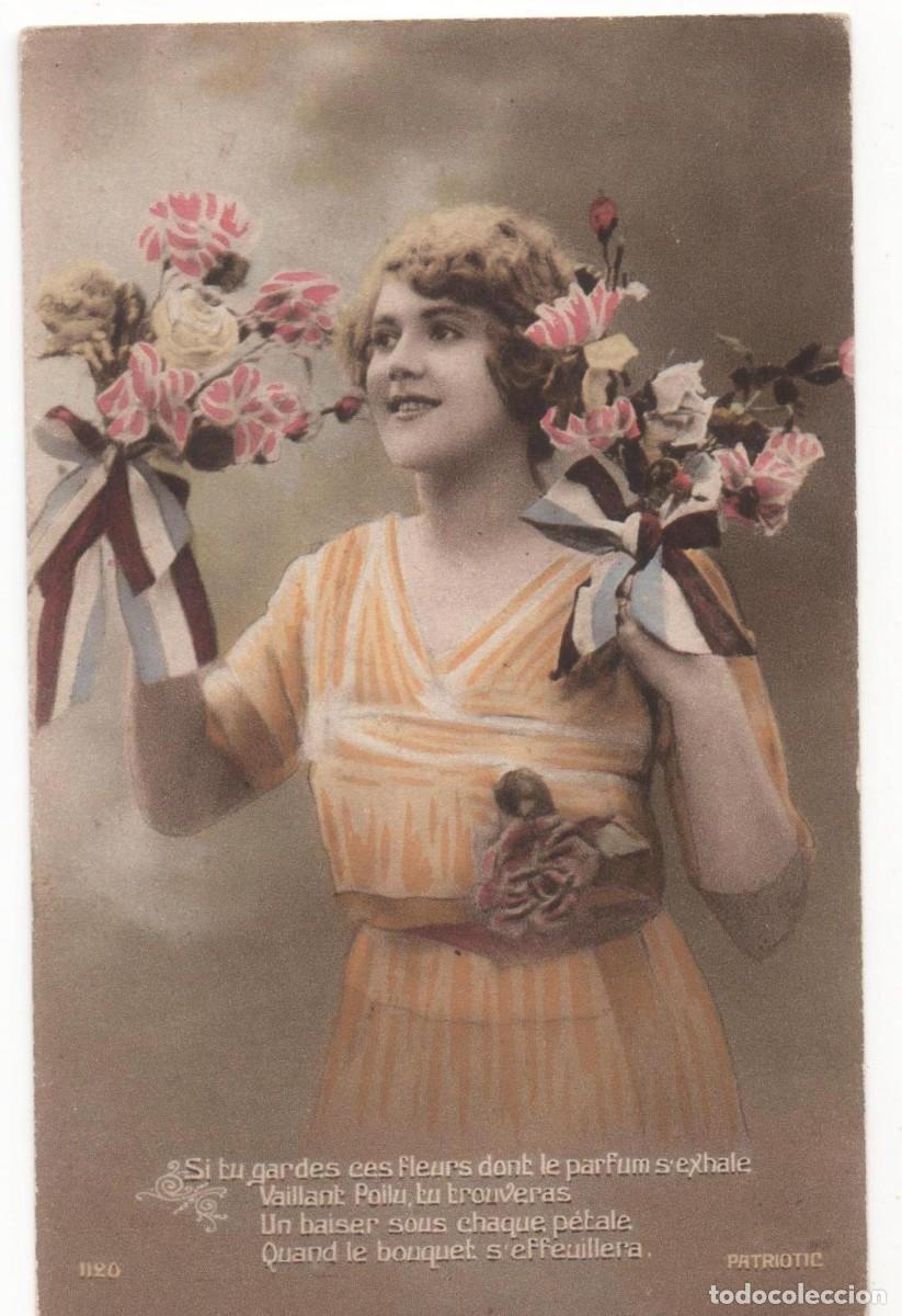Cartoline: Postal francesa principios del XX- sin circular-mujer con flores