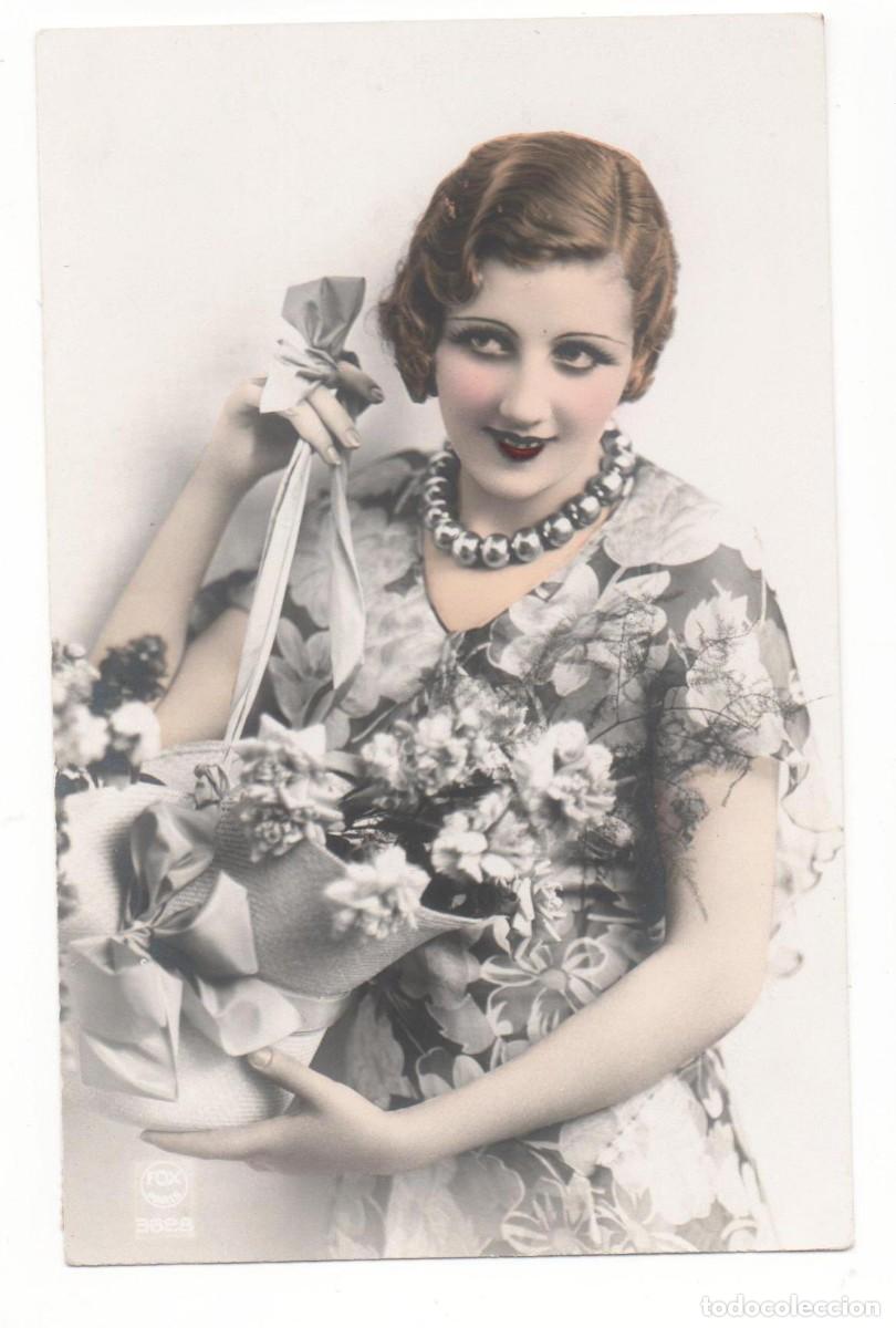 Cartoline: Postal francesa principios del XX- escrita-mujer con flores