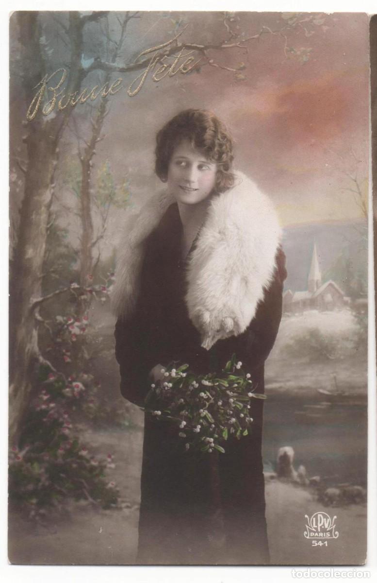 Cartoline: Postal francesa principios del XX- sin circular-mujer con flores