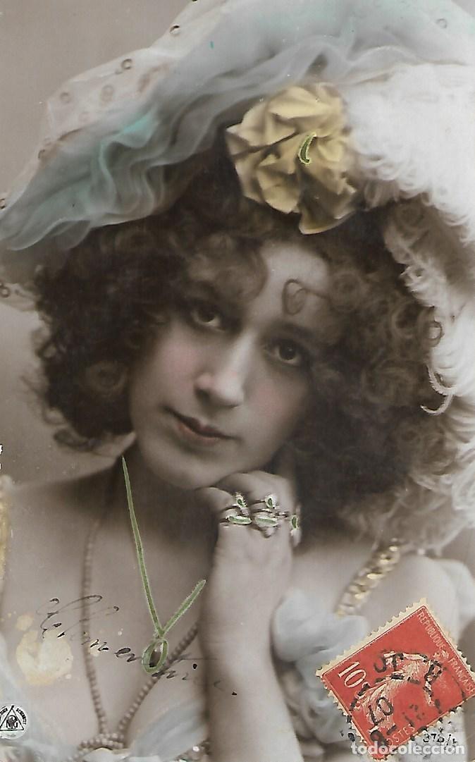 Postcards: ANTIGUA POSTAL-DAMA CON MEDALLA Y ANILLOS (Principios 1900)