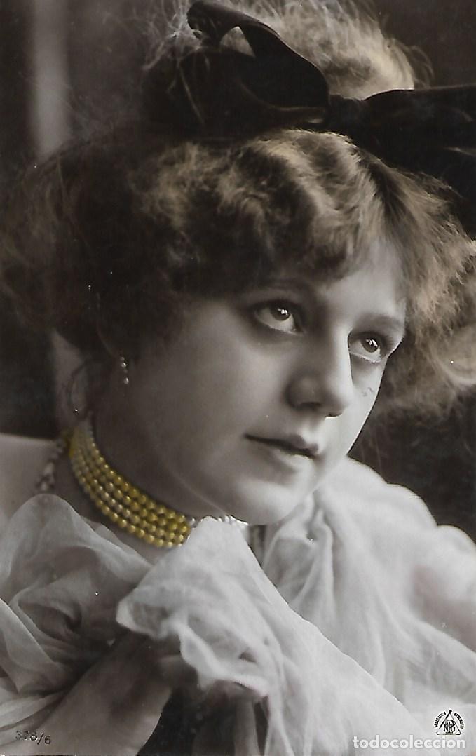 Postcards: ANTIGUA POSTAL-DAMA CON COLLAR DE PERLAS (Circulada en 1905)