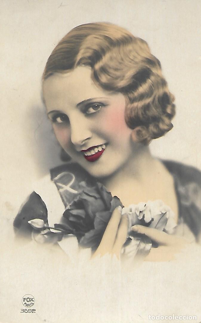 Postales: ANTIGUA POSTAL-PRECIOSA DAMA SONRIENDO (Fechada 1935)