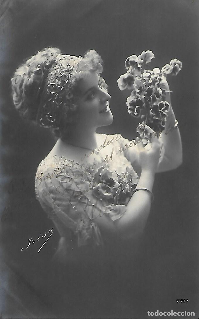 Postales: ANTIGUA POSTAL-DAMA CON FLORES (Fechada en 1913)