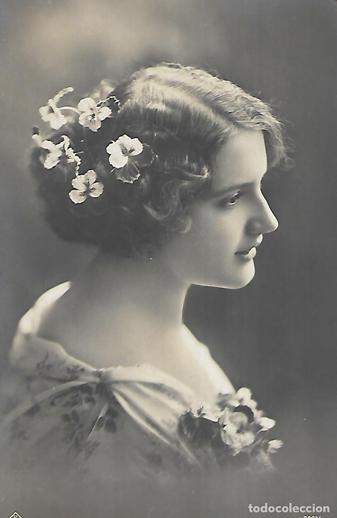 Postales: ANTIGUA POSTAL-DAMA CON FLORES EN EL PELO (Fechada en 1913)