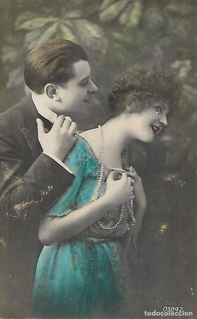 Postales: ANTIGUA POSTAL-PAREJA CORTEJANDO (Principios 1900)