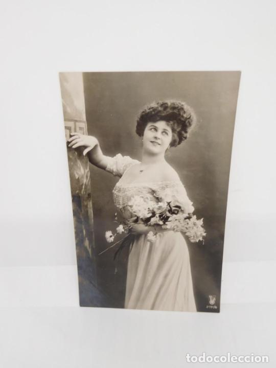 Postales: M69 Postal principios del s. XX. Galantes y mujeres. Enamorados. Parejas. Art Dec&oacute;. Sin circular. 8