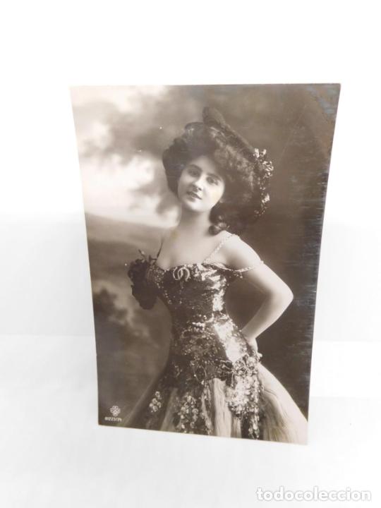 Postales: M69 Postal principios del s. XX. Galantes y mujeres. Enamorados. Parejas. Art Dec&oacute;. Sin circular. 37