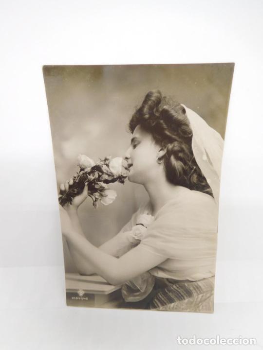 Postales: M69 Postal principios del s. XX. Galanes y mujeres. Parejas. Art Dec&oacute;. Sin circular. 48