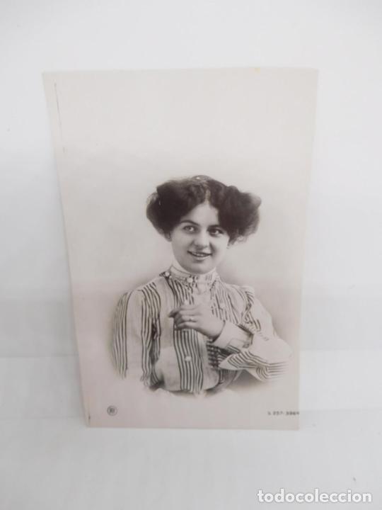 Postales: M69 Postal principios del s. XX. Galanes y mujeres. Parejas. Art Dec&oacute;. Sin circular. 64