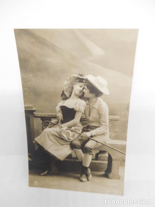 Postales: M69 Postal principios del s. XX. Galanes y mujeres. Parejas. Art Dec&oacute;. Sin circular. 67