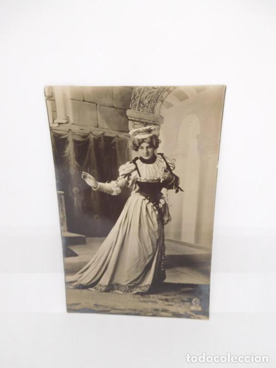 Postales: M69 Postal principios del s. XX. Galanes y mujeres. Parejas. Art Dec&oacute;. Sin circular. 79