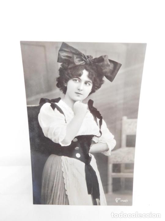 Postales: M69 Postal principios del s. XX. Galanes y mujeres. Parejas. Art Dec&oacute;. Sin circular. 80
