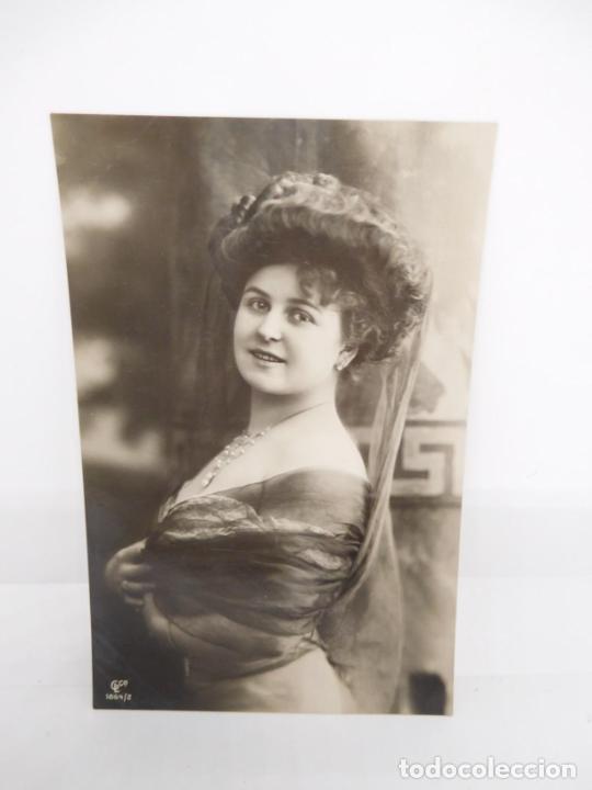Postales: M69 Postal principios del s. XX. Galanes y mujeres. Parejas. Art Dec&oacute;. Sin circular. 82