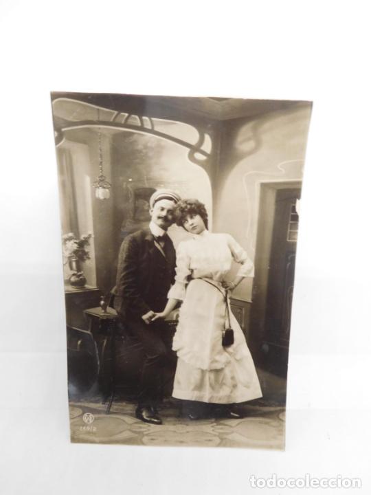 Postales: M69 Postal principios del s. XX. Galanes y mujeres. Parejas. Art Dec&oacute;. Sin circular. 85