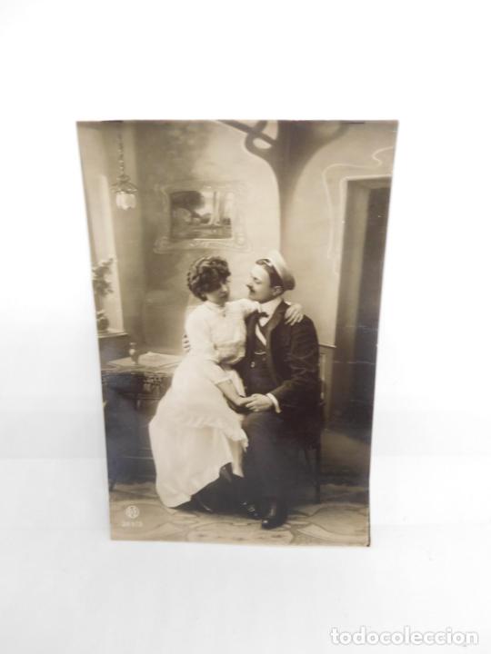 Postales: M69 Postal principios del s. XX. Galanes y mujeres. Parejas. Art Dec&oacute;. Sin circular. 86