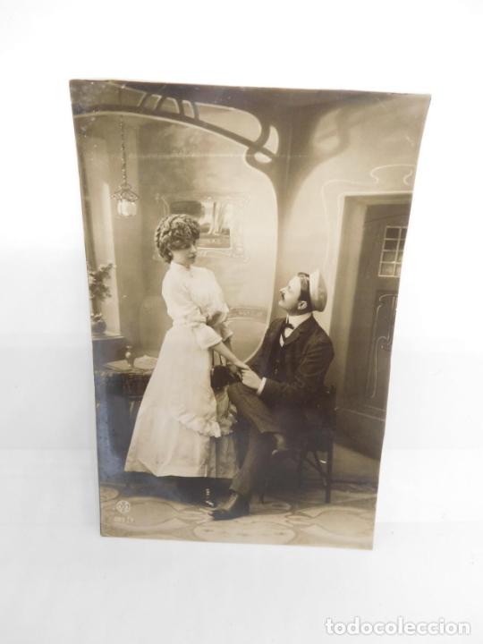 Postales: M69 Postal principios del s. XX. Galanes y mujeres. Parejas. Art Dec&oacute;. Sin circular. 87
