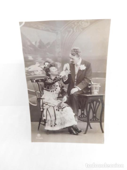 Postales: M69 Postal principios del s. XX. Galanes y mujeres. Parejas. Art Dec&oacute;. Sin circular. 99