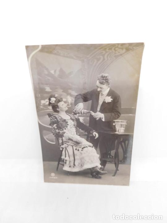 Postales: M69 Postal principios del s. XX. Galanes y mujeres. Parejas. Art Dec&oacute;. Sin circular. 103
