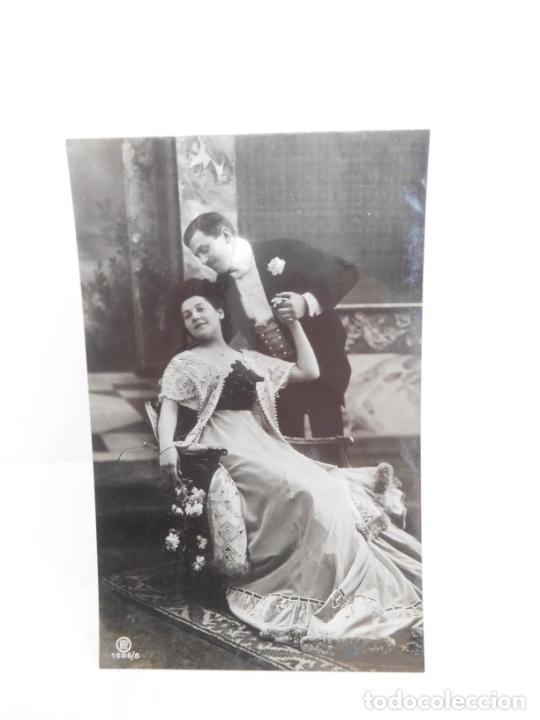 Postales: M69 Postal principios del s. XX. Galanes y mujeres. Parejas. Art Dec&oacute;. Sin circular. 106
