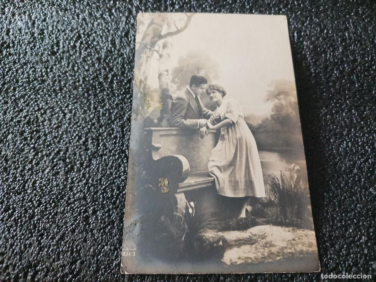 Cartoline: postal, pareja en jardin, RLK. 8834/3.