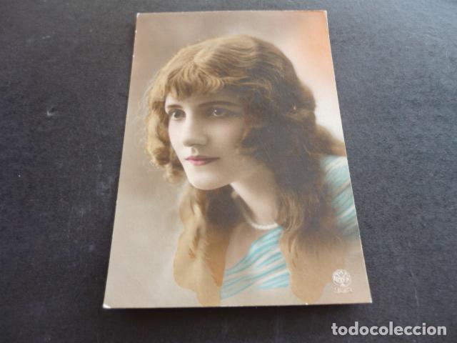 Postais: MUJER ELEGANTE POSTAL