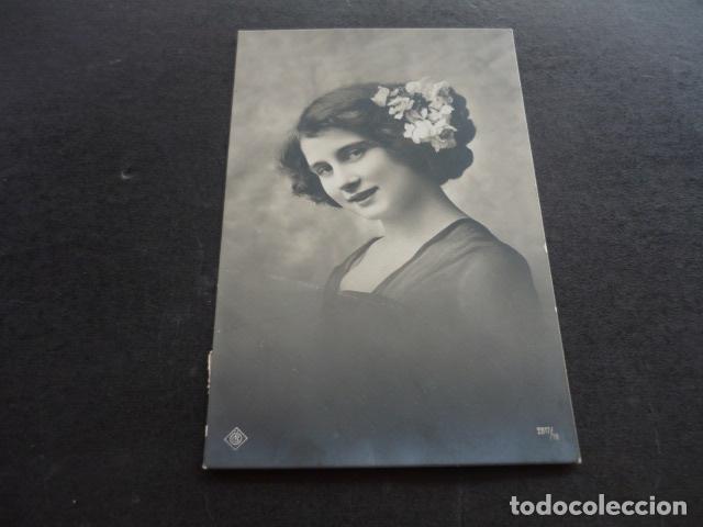 Cartoline: MUJER ELEGANTE POSTAL