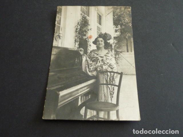 Postais: MUJER CON PIANO A&Ntilde;OS 20 POSTAL FOTOGRAFICA