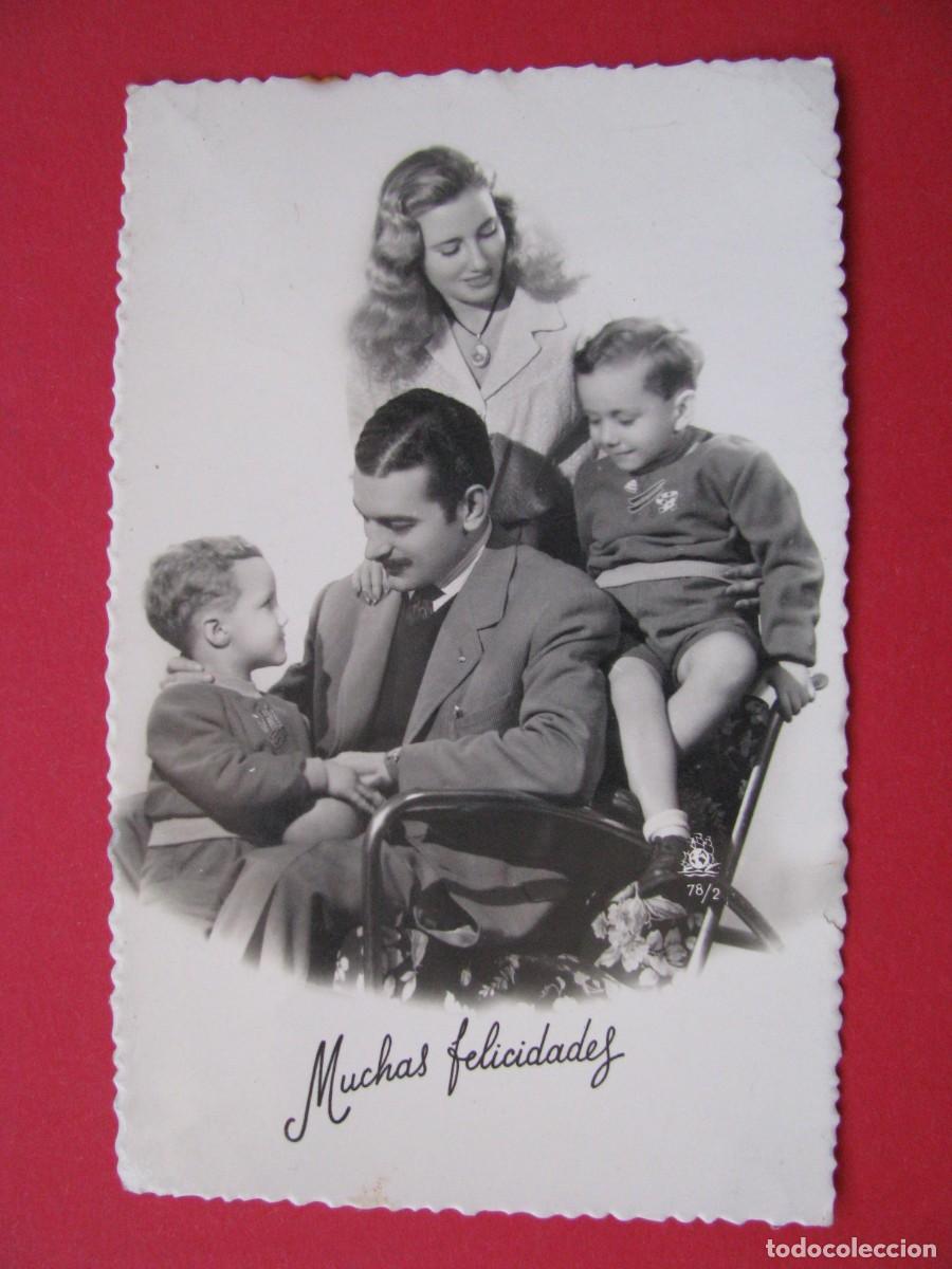 Cartoline: POSTAL FOTOGR&Aacute;FICA DE UNA FAMILIA. 78/2. ESCRITA 1953.
