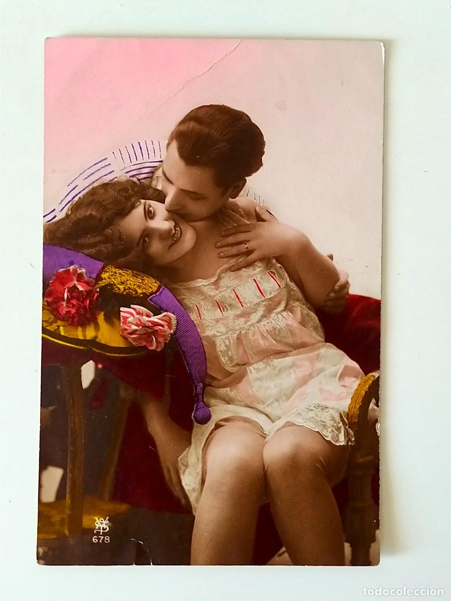 Cartoline: Postal Coloreada - PAREJA ROMANTICA - 678 Francia - Escrita - A&ntilde;os 20