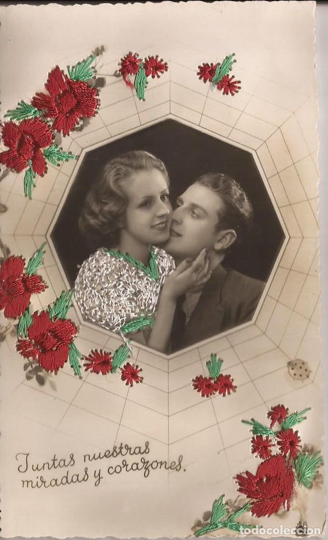 Cartoline: POSTAL, PAREJA ROMANTICA BORDADA, ED. F. MOLINA , ESCRITA