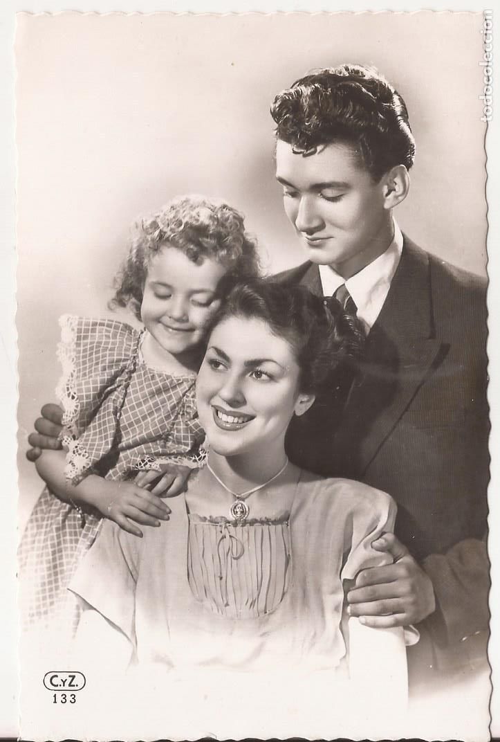 Cartoline: ANTIGUA POSTAL, FAMILIA CON NI&Ntilde;A, ED. CYZ 133