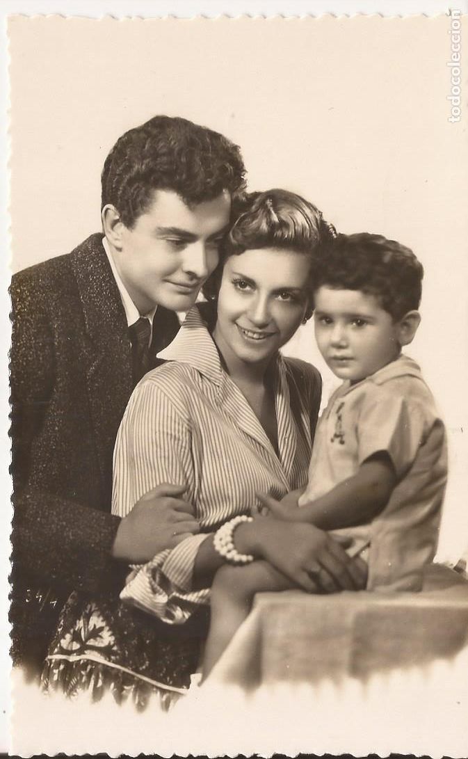 Cartoline: ANTIGUA POSTAL, FAMILIA CON NI&Ntilde;O, SIN EDITOR