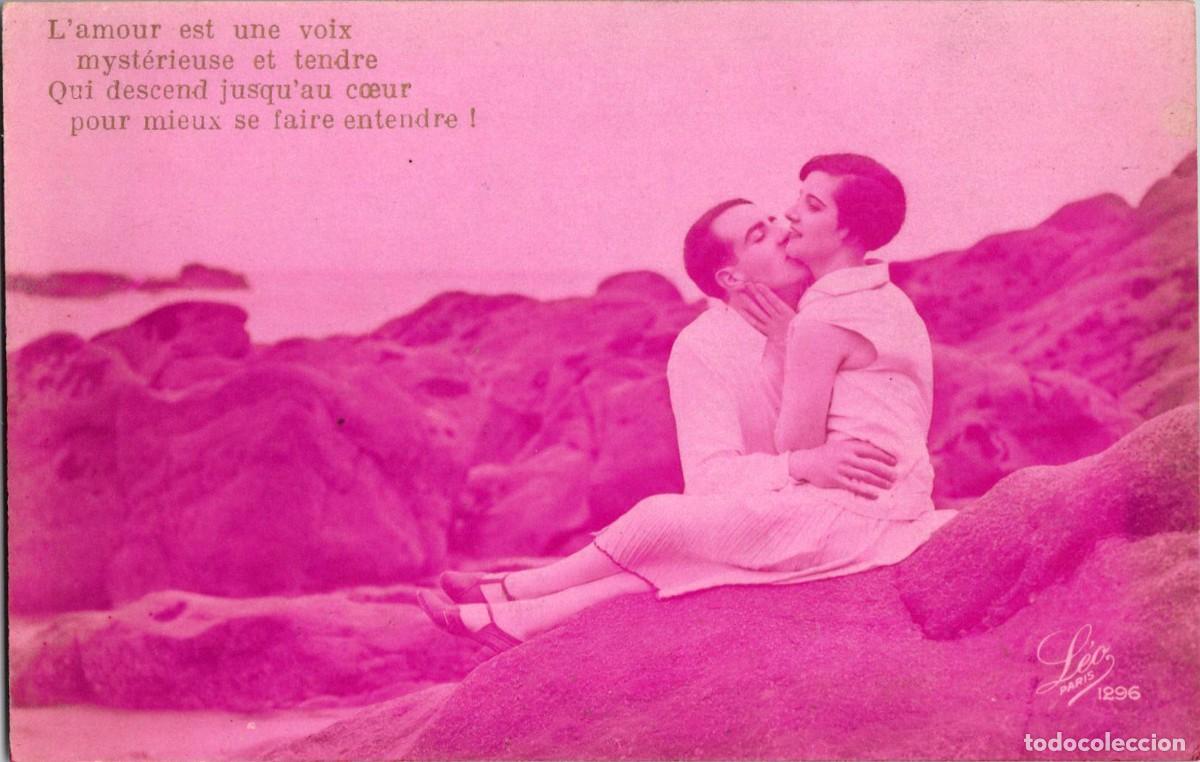 Postais: Postal Rom&aacute;ntica Francesa - Tonalidad malva - Pareja de Novios - L&eacute;o Par&iacute;s 1296 - 136x87mm