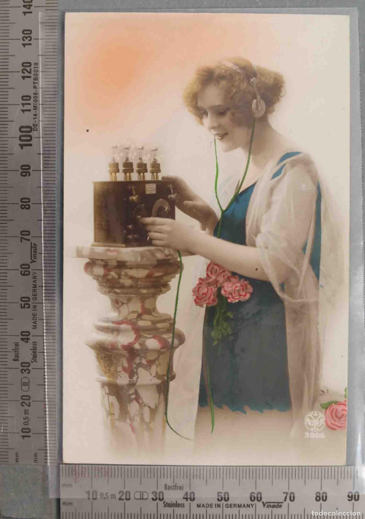 Postais: POSTAL. FOTOGRAFIA MUJER COLOREADA CON APARATO DE ESCUCHA