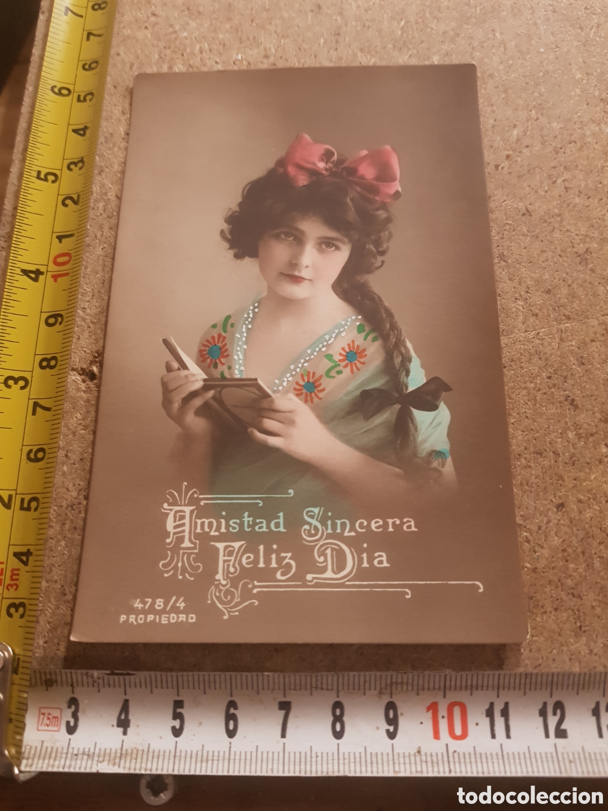 Postais: Postal de una muchacha con un libro, a&ntilde;os 20 aprox.
