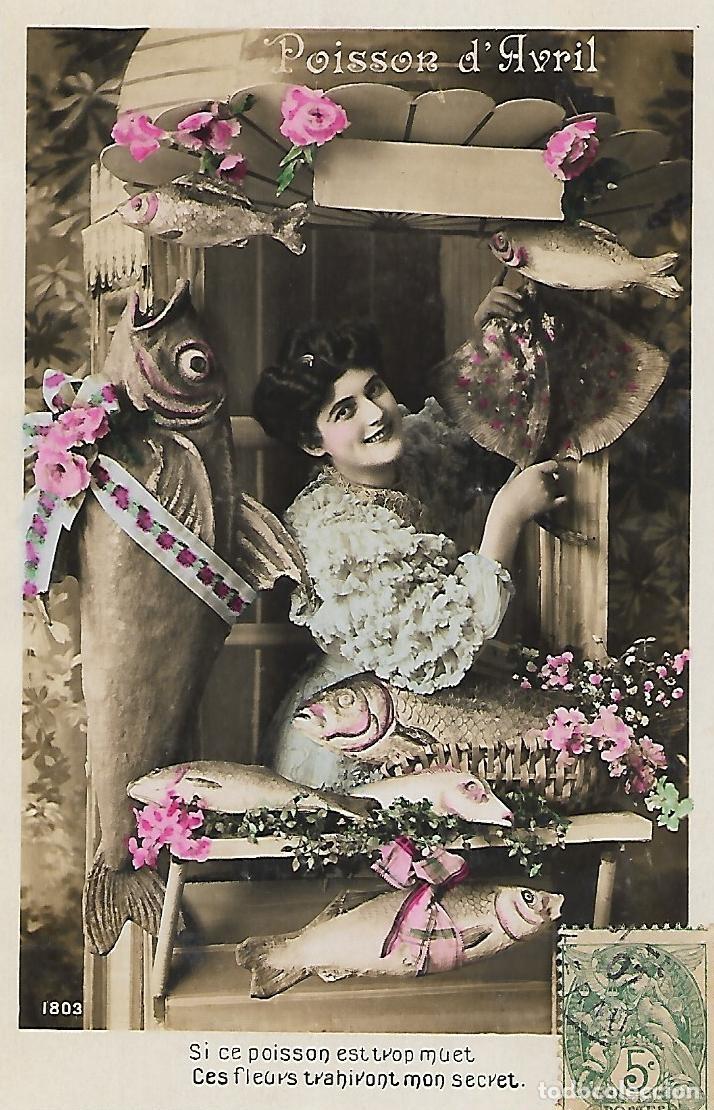 Postais: ANTIGUA POSTAL-DAMA CON PESCADOS (Principios 1900)