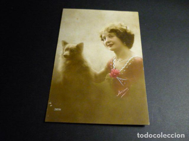 Cartoline: MUJER CON PERRO POSTAL