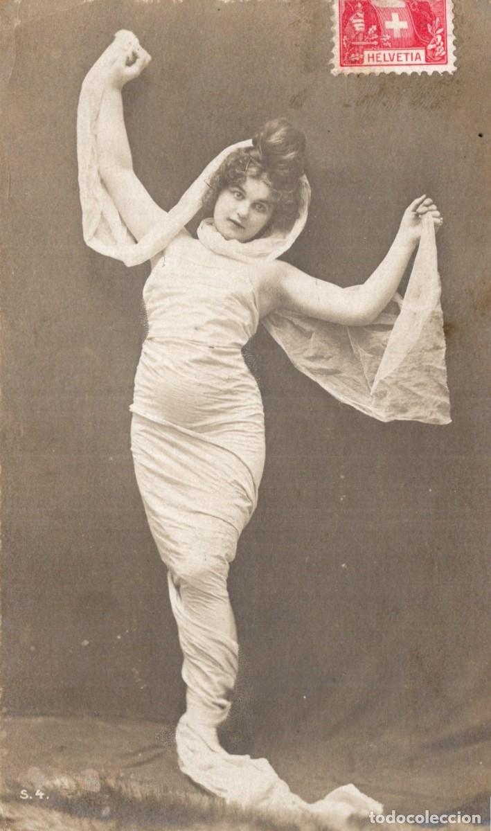 Cartoline: ER&Oacute;TICA. MUJER POSANDO