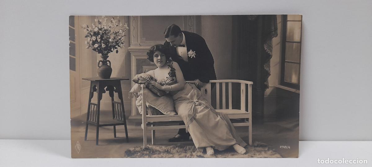 Cartoline: ANTIGUA POSTAL DE UNA PAREJA DE ENAMORADOS . ESCRITA Y FECHADA 1916